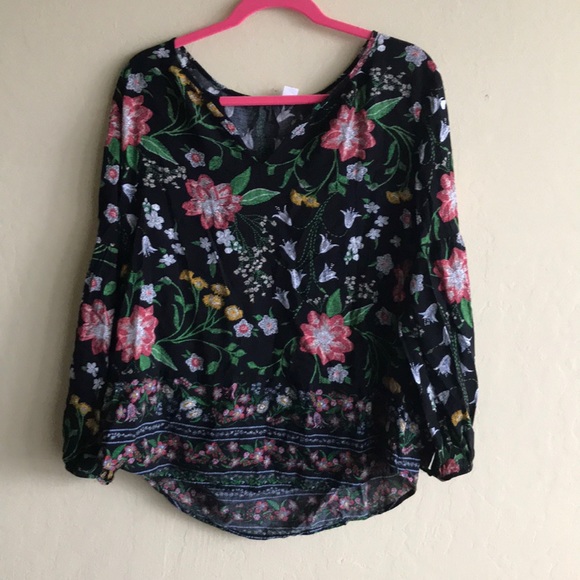 Old Navy Tops - Old navy long sleeve shirt Old Navy Tops - Old navy long sleeve shirt